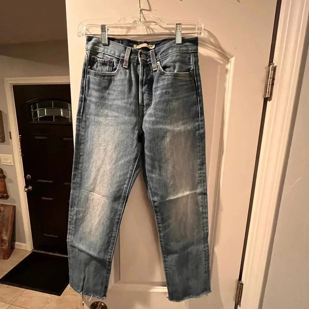 Levi’s Jeans - Size 24